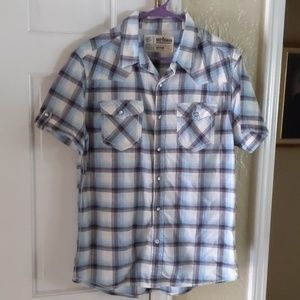 Men's short sleeve button front shirt